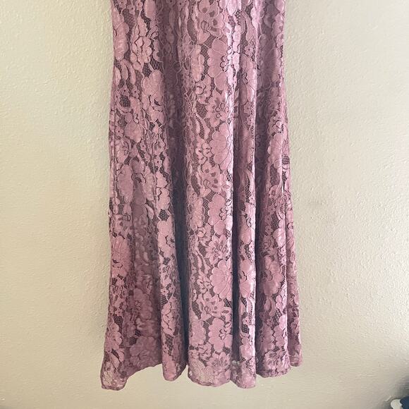 NEW Lulu’s Every Memory Mauve Lace Halter Maxi Dress - Picture 7 of 9